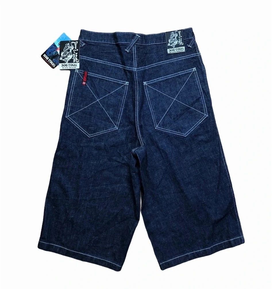 Dogtown Vintage Dog Town Black Dragon Short Pants Size US 32 / EU 48 - 2 Thumbnail