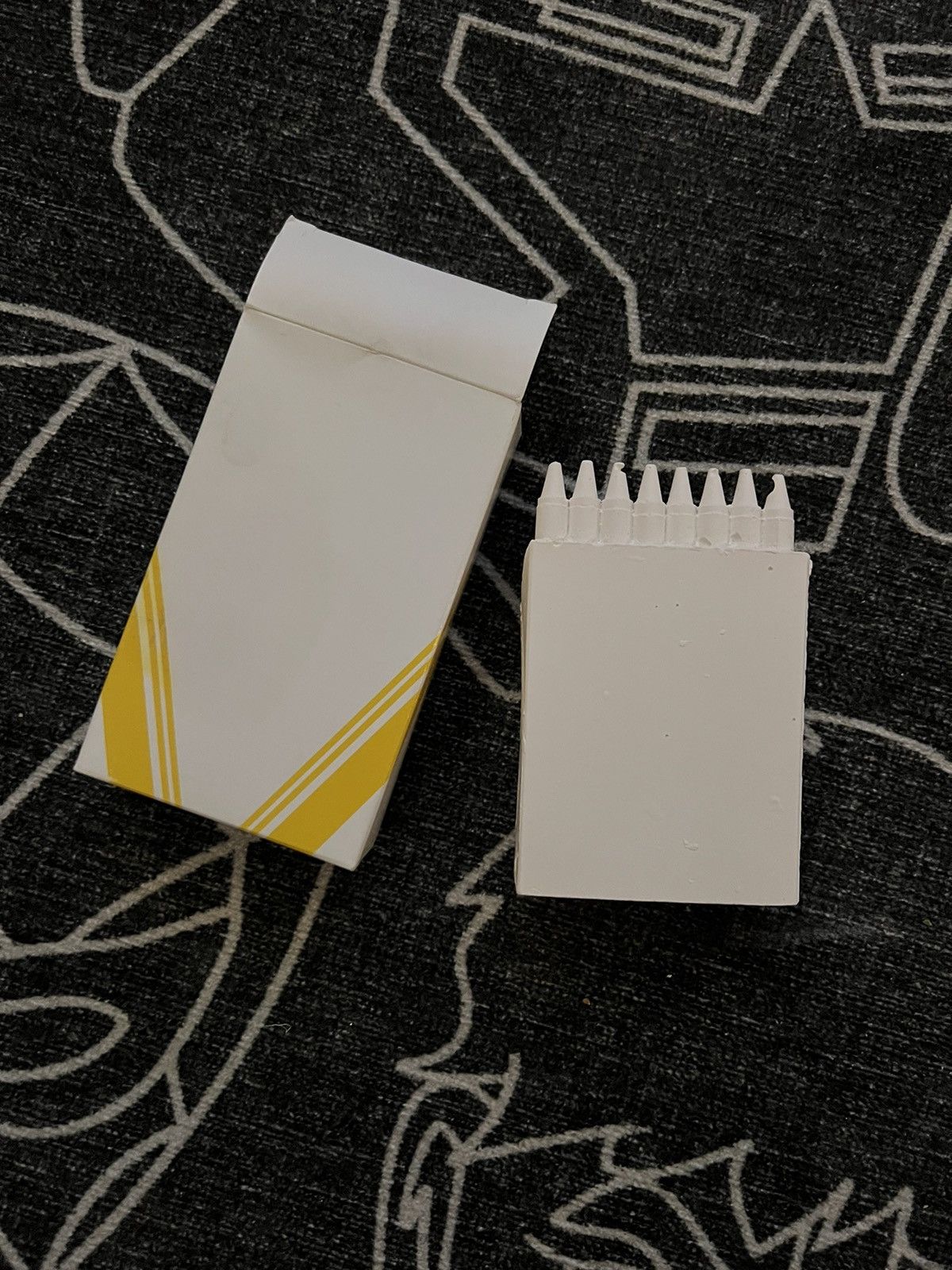 Daniel Arsham × Pharrell Daniel arsham x Pharrell x Amex Future Relic, Crayola Box 18 Size ONE SIZE - 2 Thumbnail