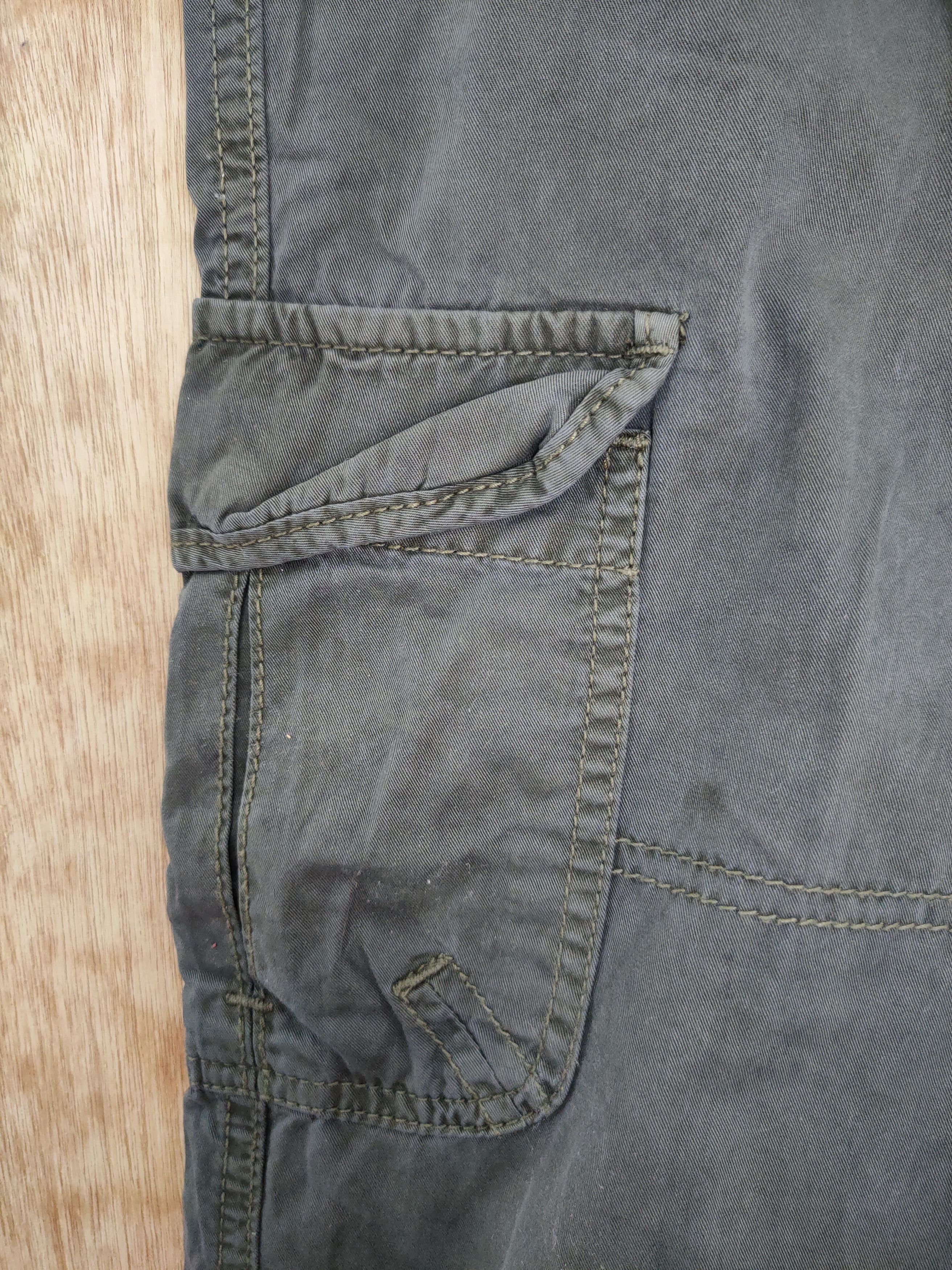 Japanese Brand Uniqlo japan multi pocket streetwear cargo pants #599 Size US 29 - 5 Thumbnail