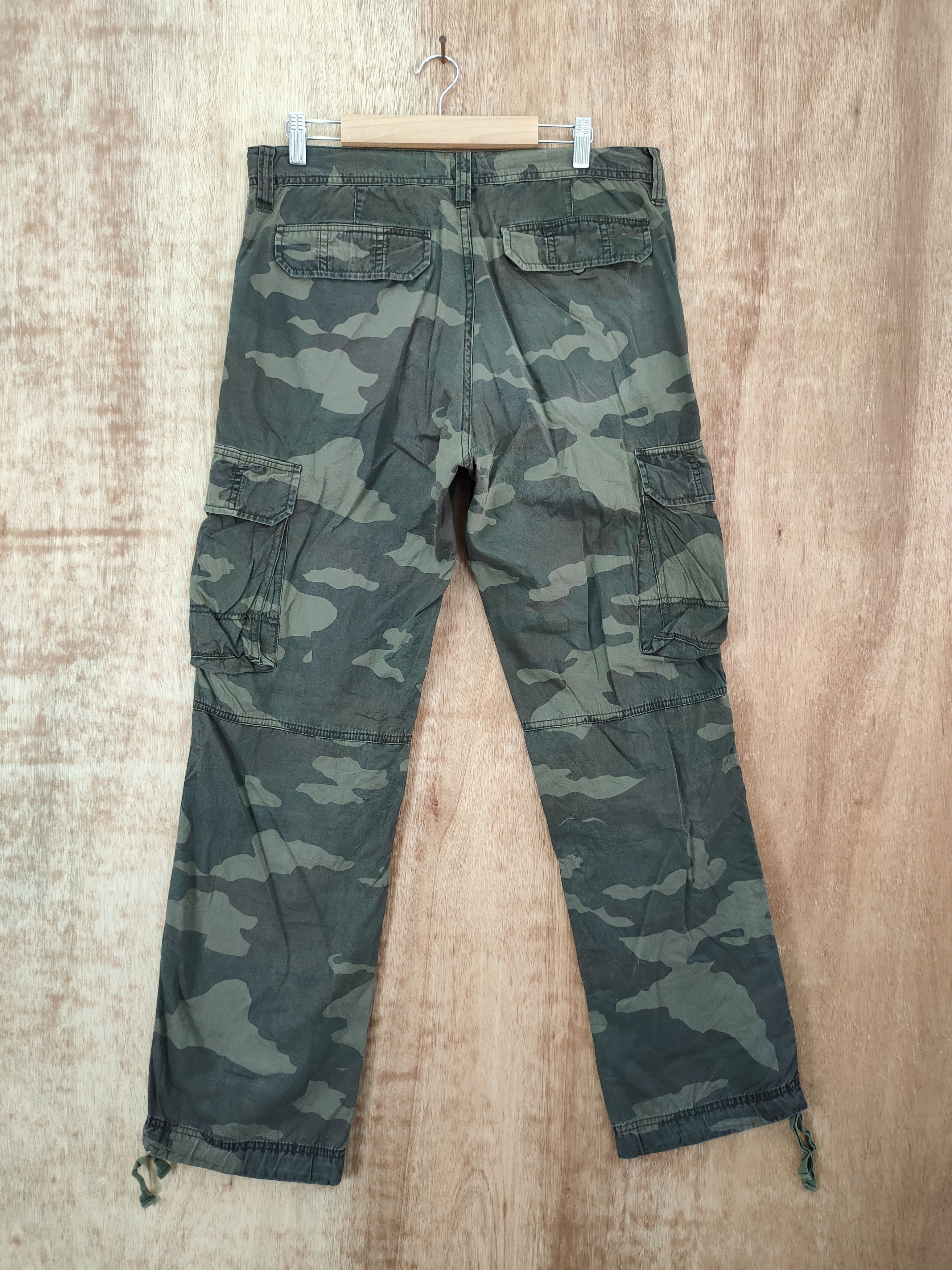 Japanese Brand DLL Uniqlo camo military japan tactical cargo pants #46-259 Size US 32 / EU 48 - 7 Thumbnail
