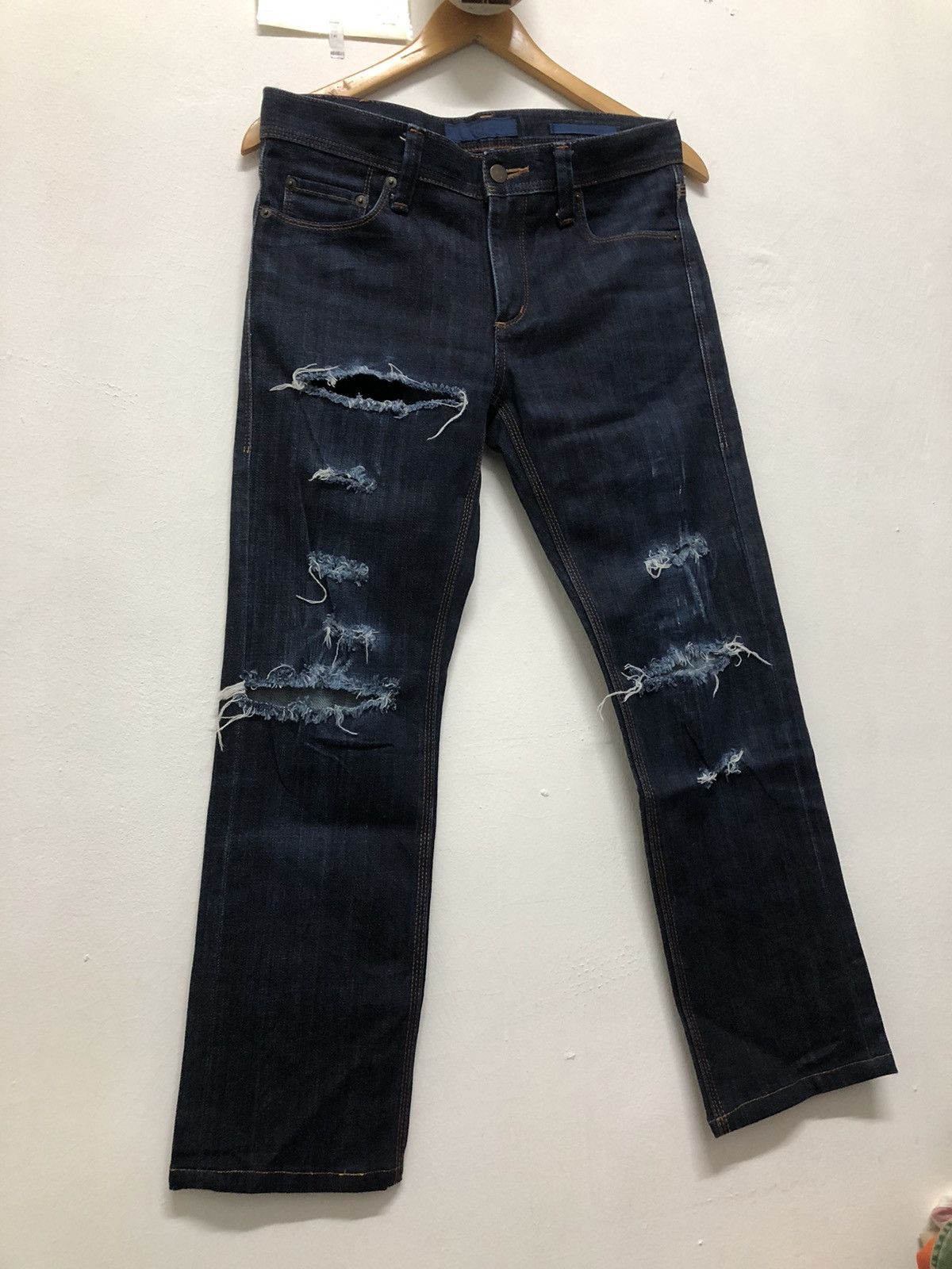 Rare J+ Distressed Skinny Fit Straight .