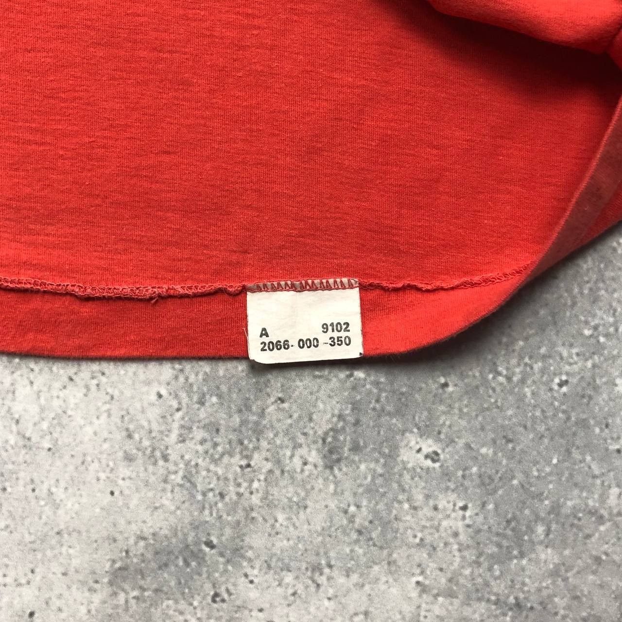 Vintage Vintage 2000s Blank Single Stitch T Shirt Orange Size M Size US M / EU 48-50 / 2 - 7 Thumbnail