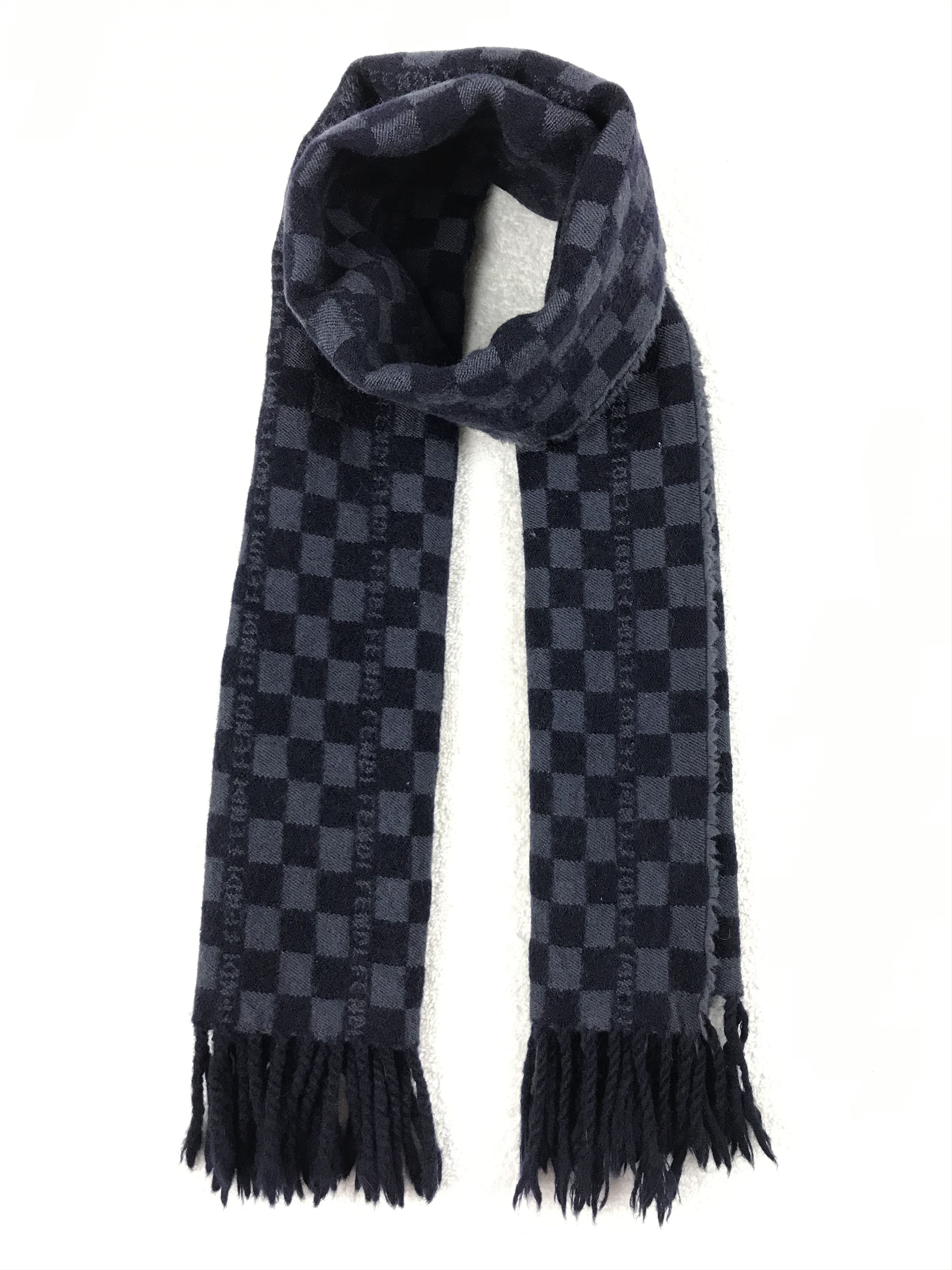Fendi winter scarf hotsell