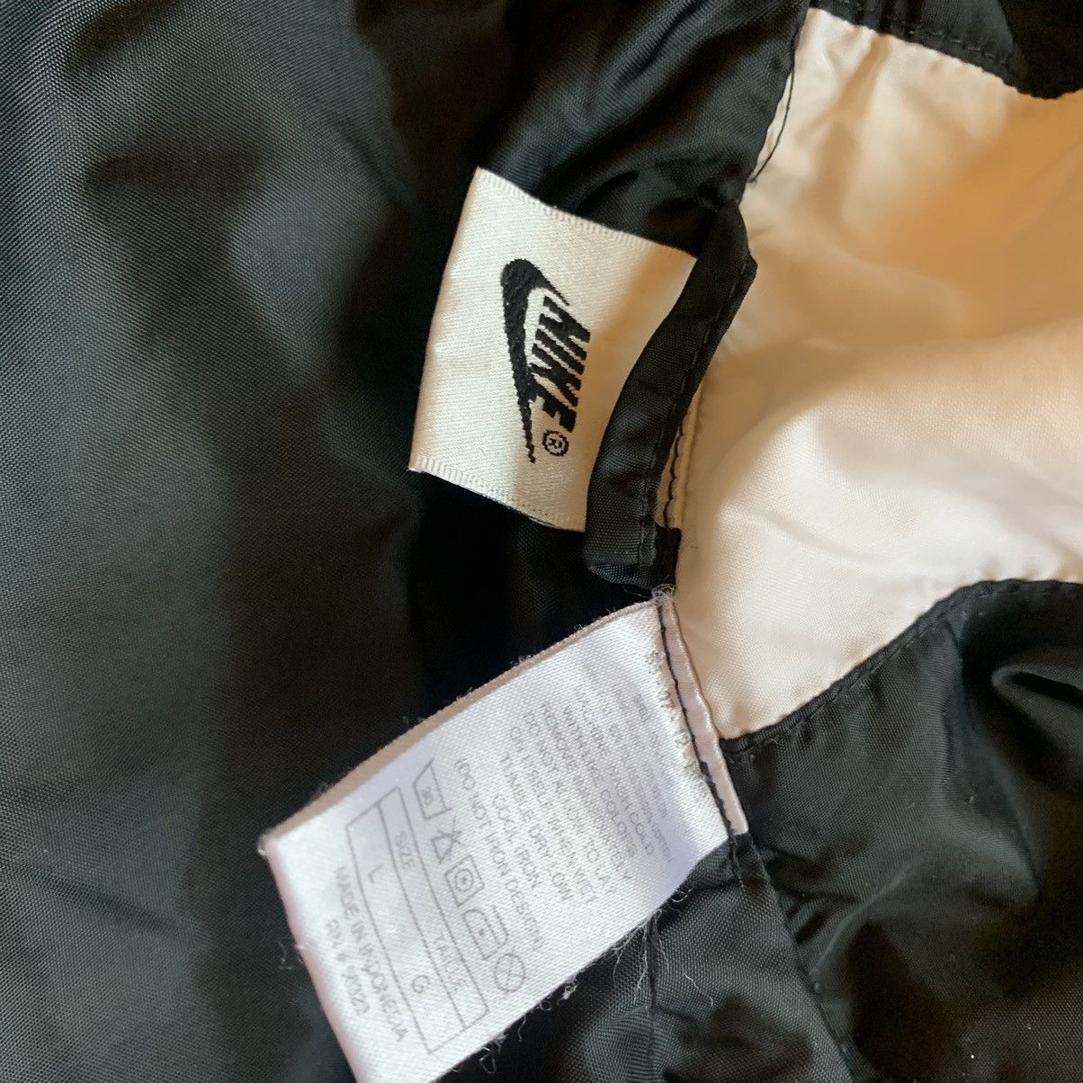 Nike Vintage Nike jacket big logo swoosh Size US L / EU 52-54 / 3 - 5 Thumbnail