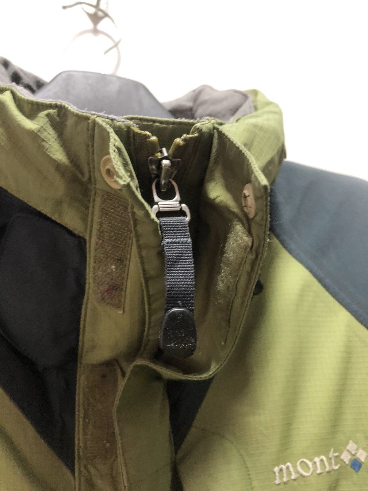 Montbell MONTBELL Jacket Hoodie Gore Tex Thinsulate Insulation Size US L / EU 52-54 / 3 - 4 Thumbnail