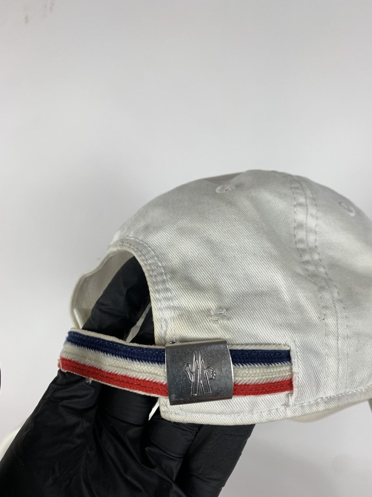 Moncler Moncler Distressed White Cap Size ONE SIZE - 12 Thumbnail