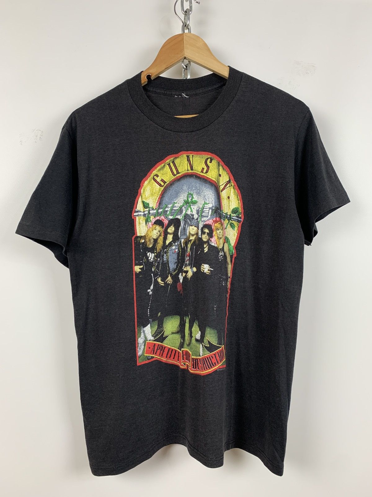 Band Tees 1989 Vintage Guns N Roses Welcome To The Jungle T-Shirt Size US S / EU 44-46 / 1 - 1 Thumbnail