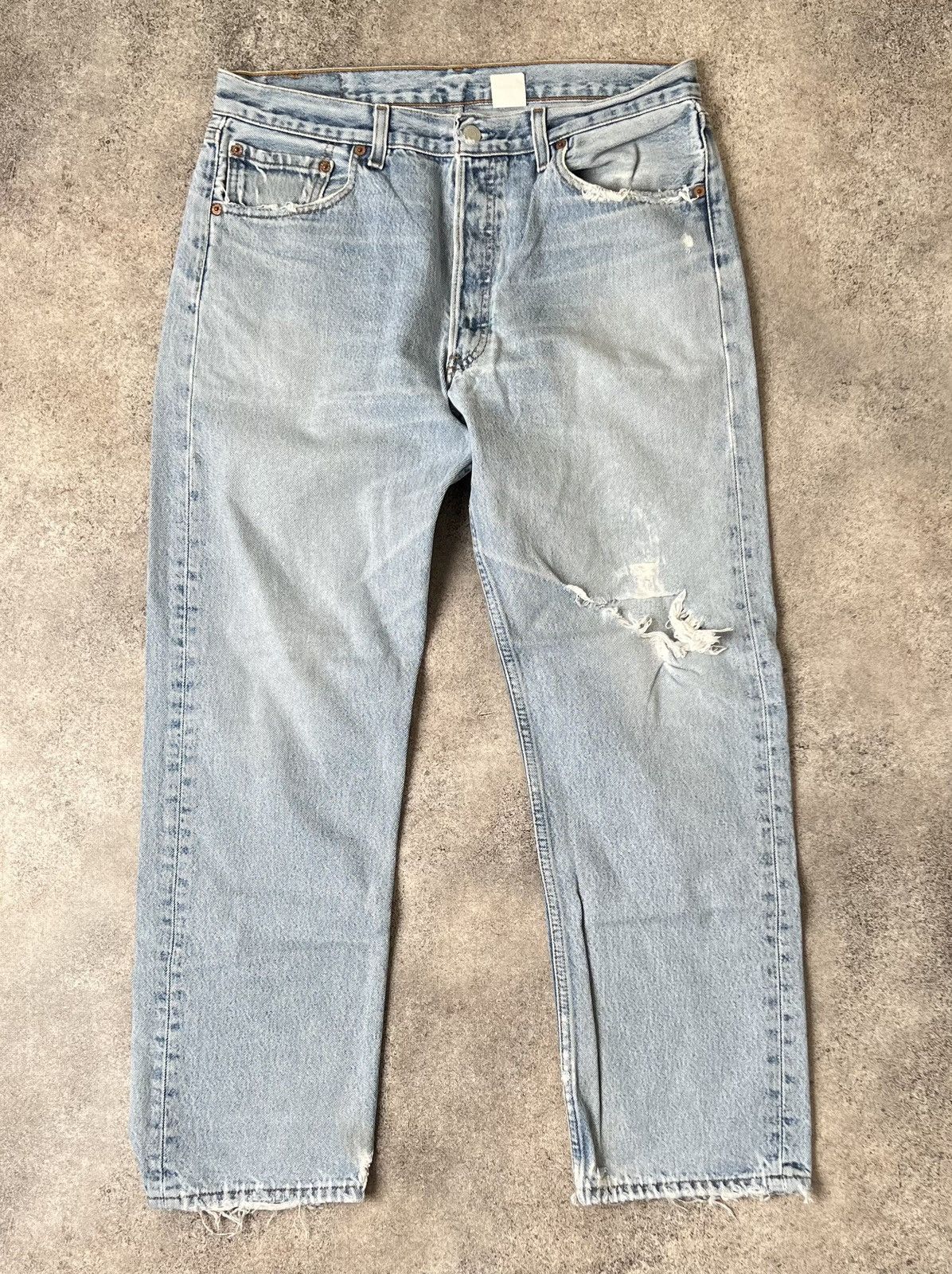Levi's × Levi's Vintage Clothing × Vintage Levi’s vintage distressed jeans Size US 34 / EU 50 - 1 Thumbnail