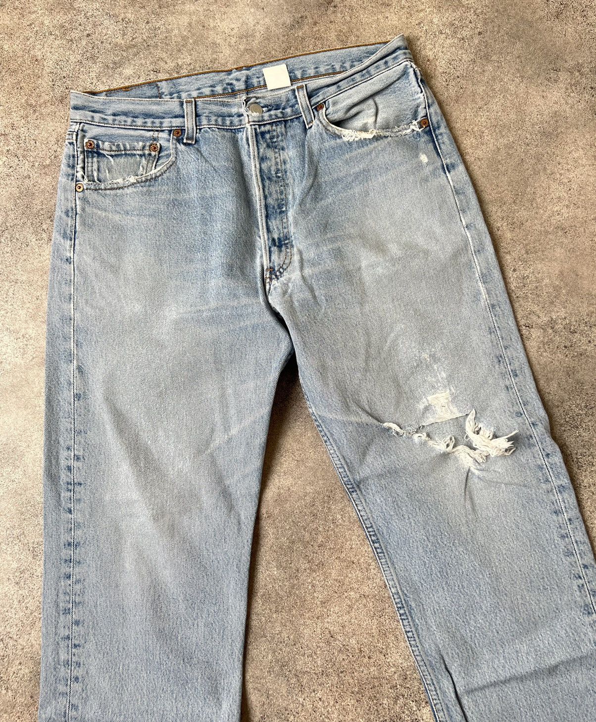 Levi's × Levi's Vintage Clothing × Vintage Levi’s vintage distressed jeans Size US 34 / EU 50 - 2 Thumbnail