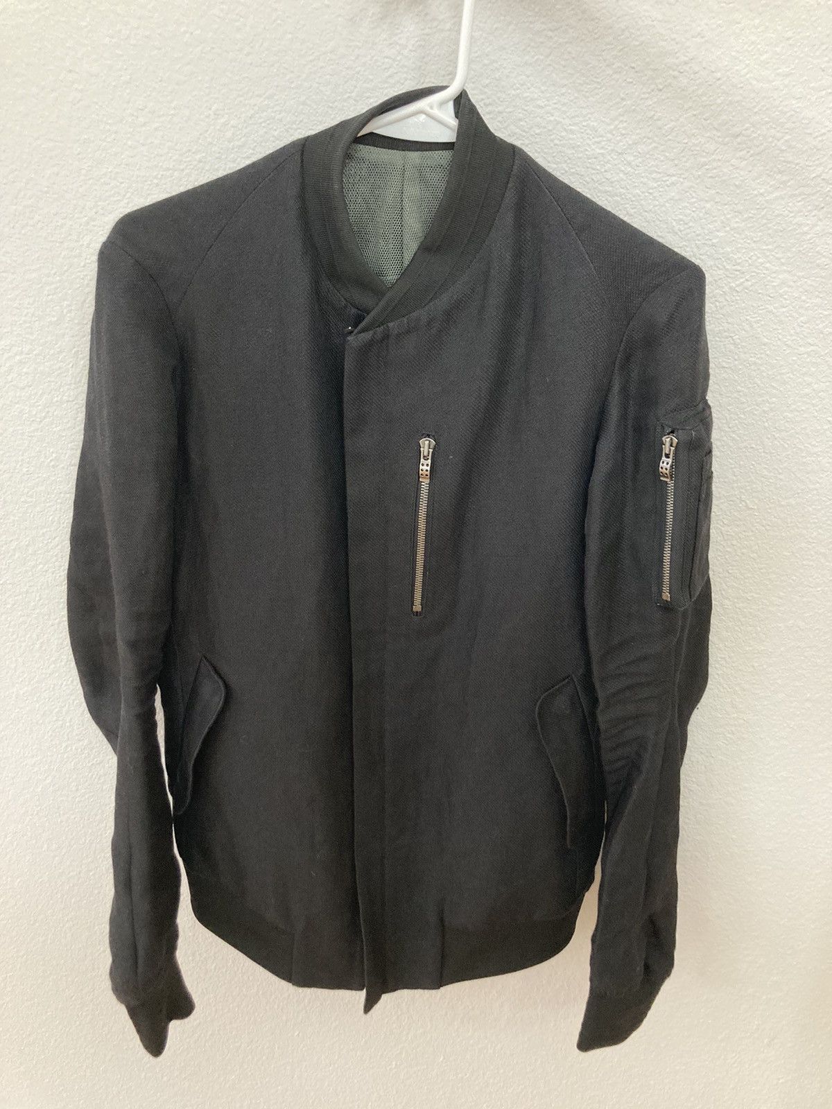Devoa black bomber