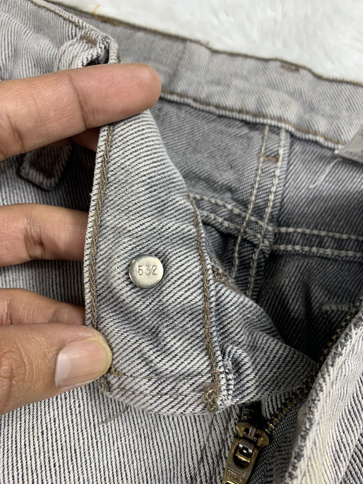 Levi's × Vintage 90's Vintage Levis 560 Light Wash Grey Jeans Size US 33 - 13 Thumbnail