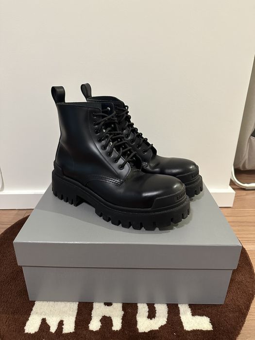 Balenciaga Balenciaga Striker Boots | Grailed