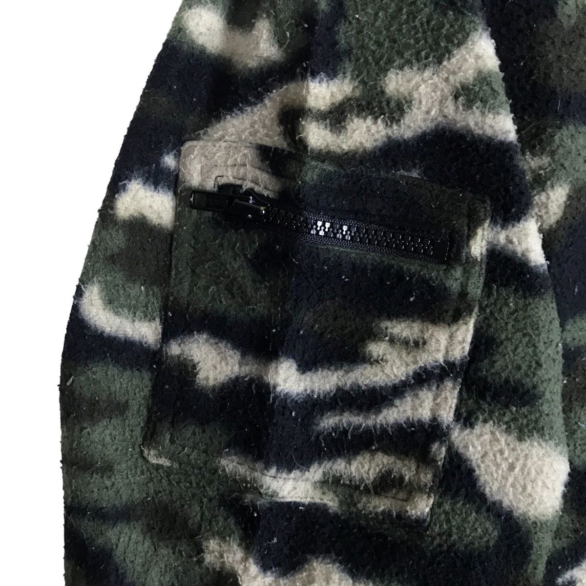 Vintage Aiuola Sports Camouflage Military Jacket Sweater