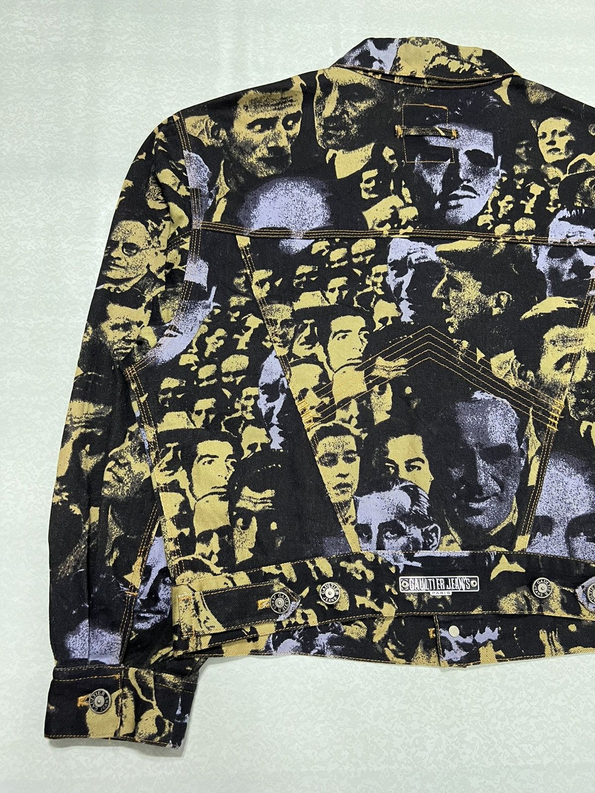 Jean Paul Gaultier Jean Paul Gaultier - F/W 92’ Faces Denim Trucker Jacket Size M / US 6-8 / IT 42-44 - 11 Thumbnail