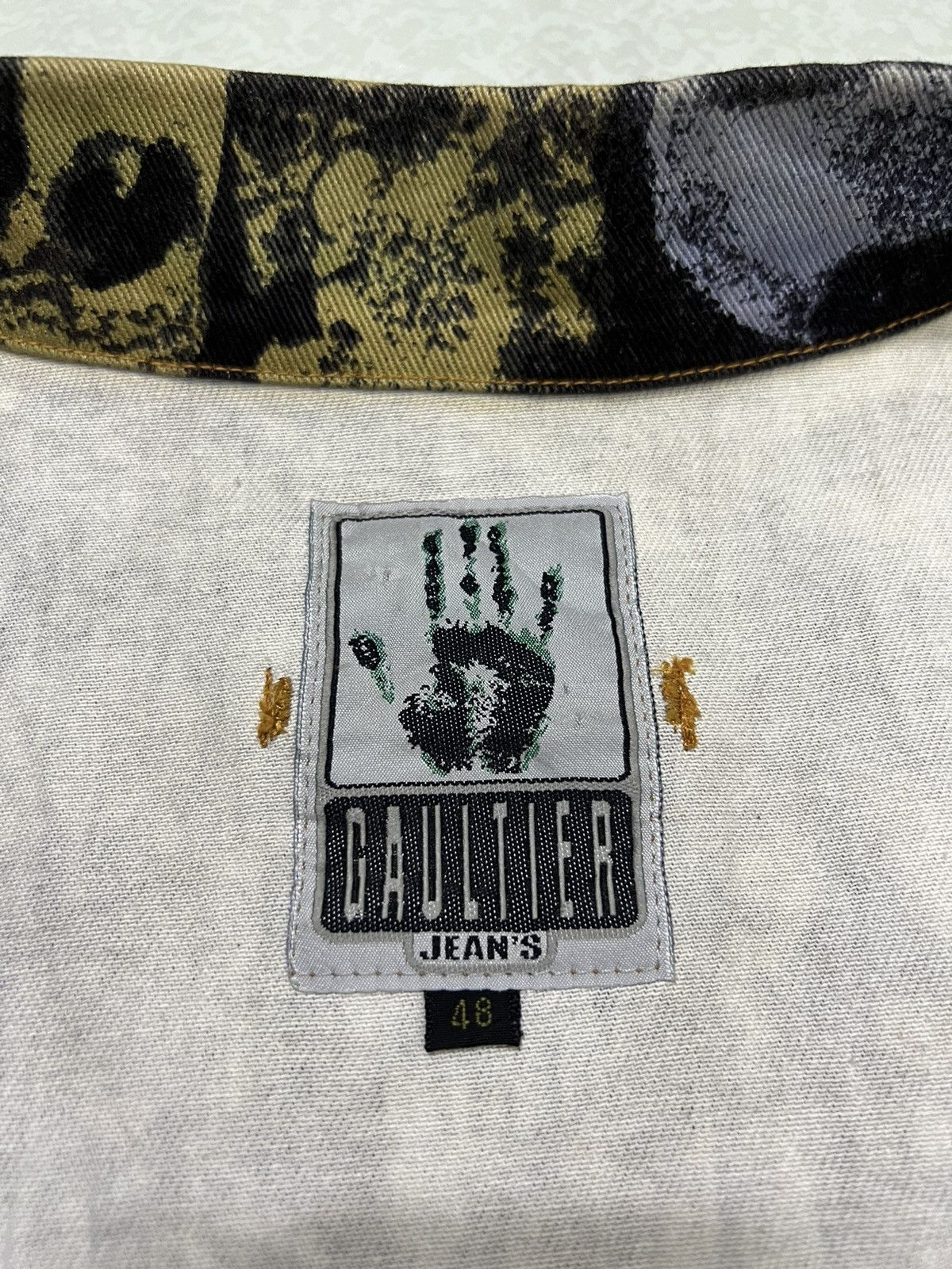 Jean Paul Gaultier Jean Paul Gaultier - F/W 92’ Faces Denim Trucker Jacket Size M / US 6-8 / IT 42-44 - 16 Thumbnail