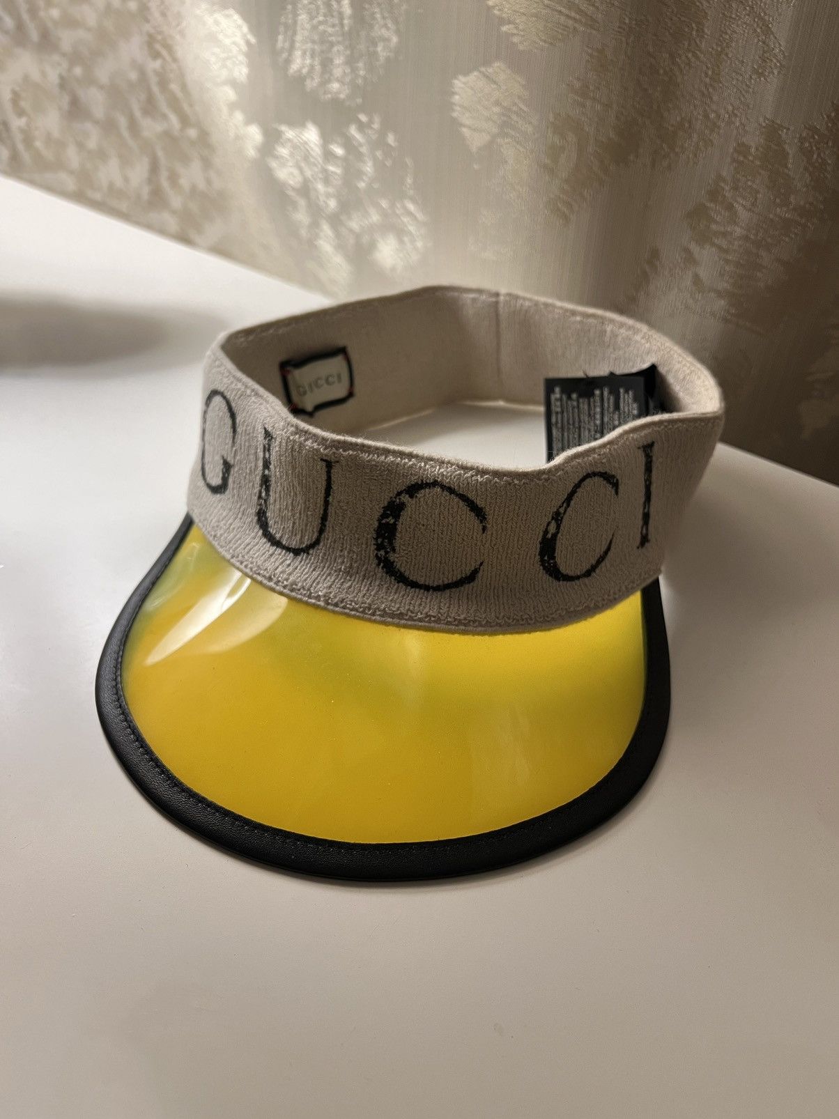 Shops gucci sun visors