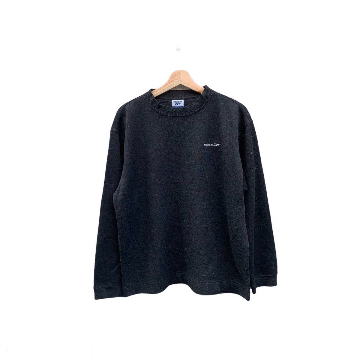 Reebok × Vintage Vintage Reebok Embroidery Sportswear Crewneck Pullover Size US L / EU 52-54 / 3 - 1 Thumbnail