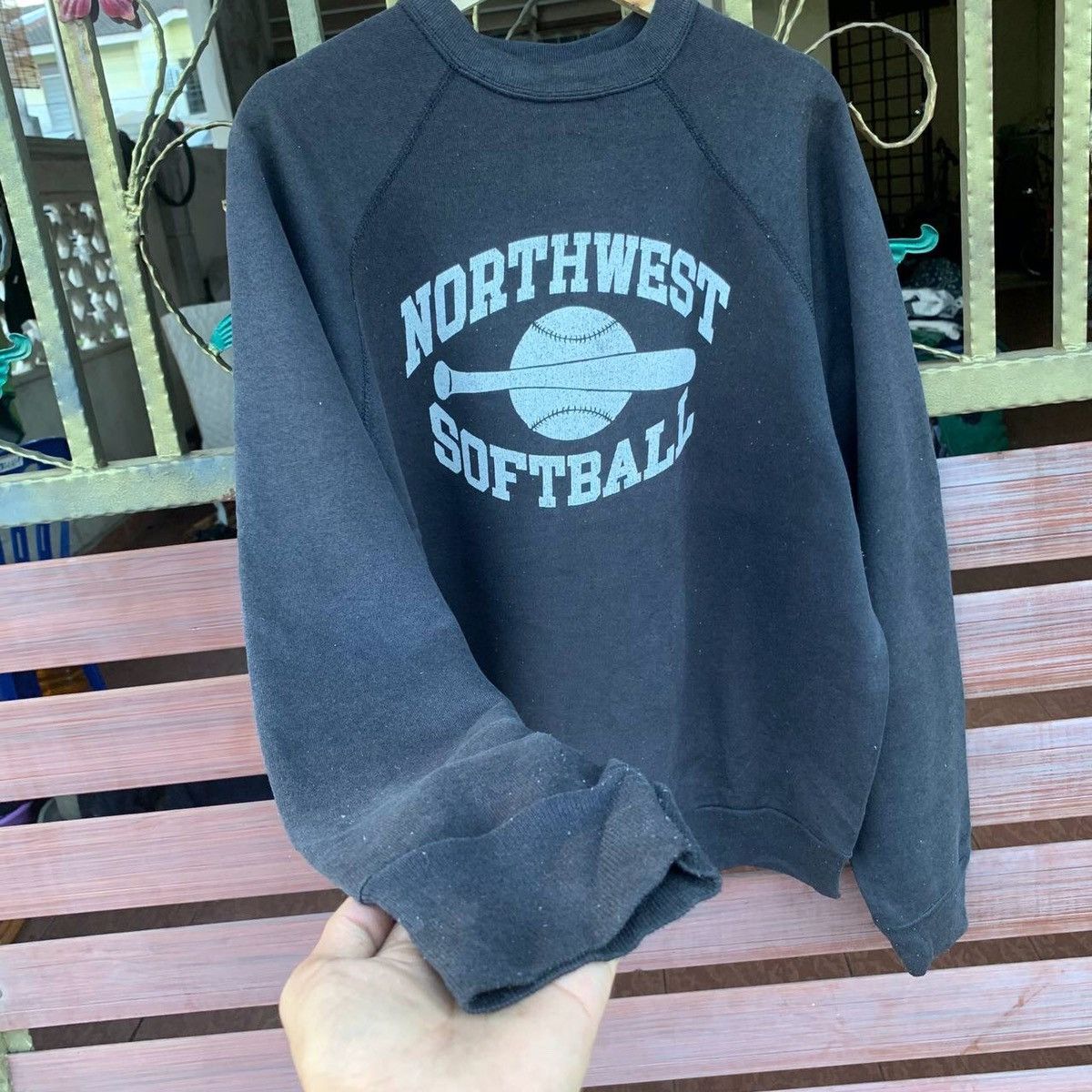 Sports Specialties × Vintage 🔥BEST OFFER🔥 Vintage Northwest Softball Black Crewneck Size US L / EU 52-54 / 3 - 4 Thumbnail