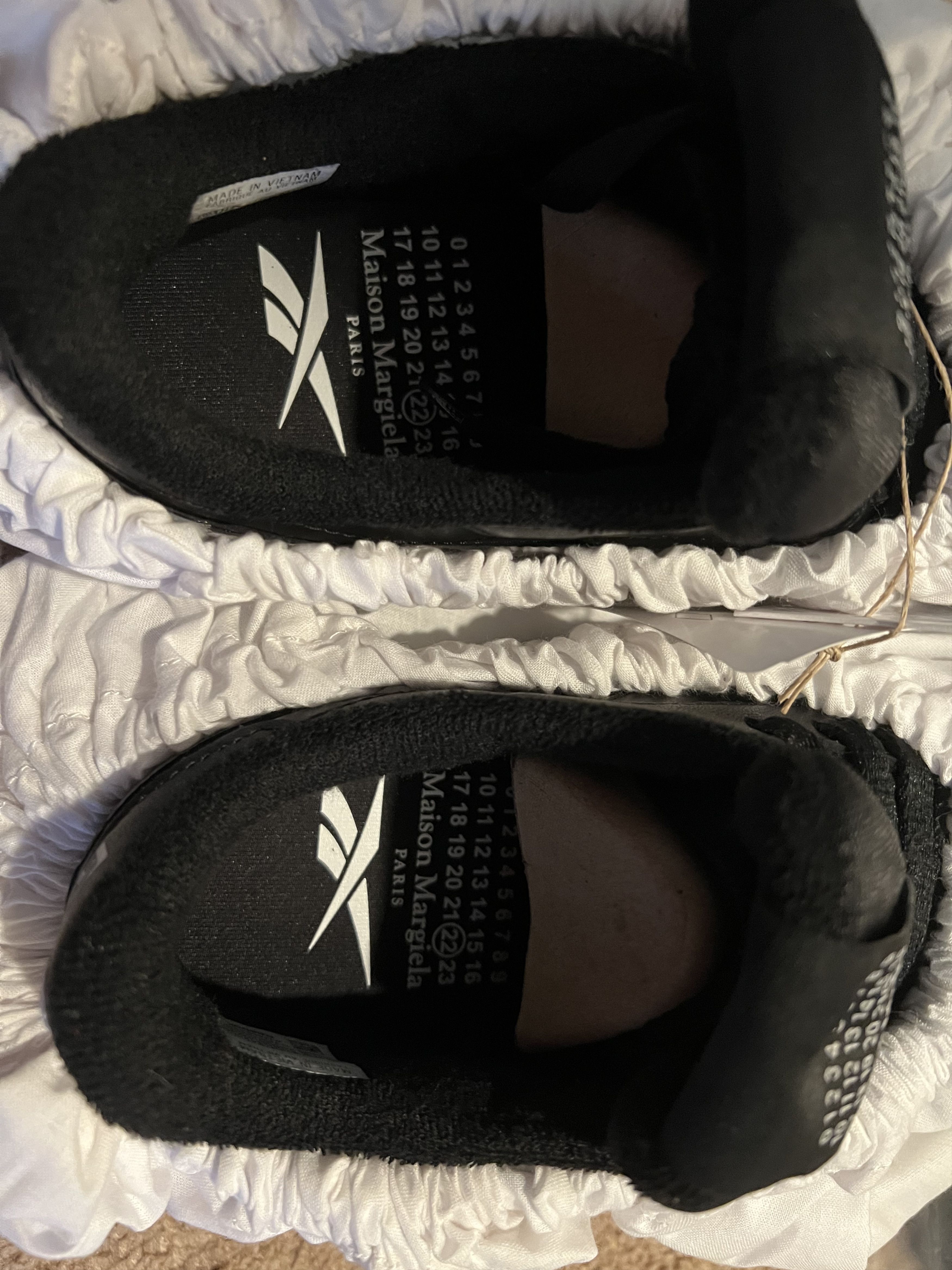 Maison Margiela × Reebok Reebok Classic Leather Tabi Maison Margiela 5 M Black. NEW! Size US 5 / EU 37 - 9 Thumbnail