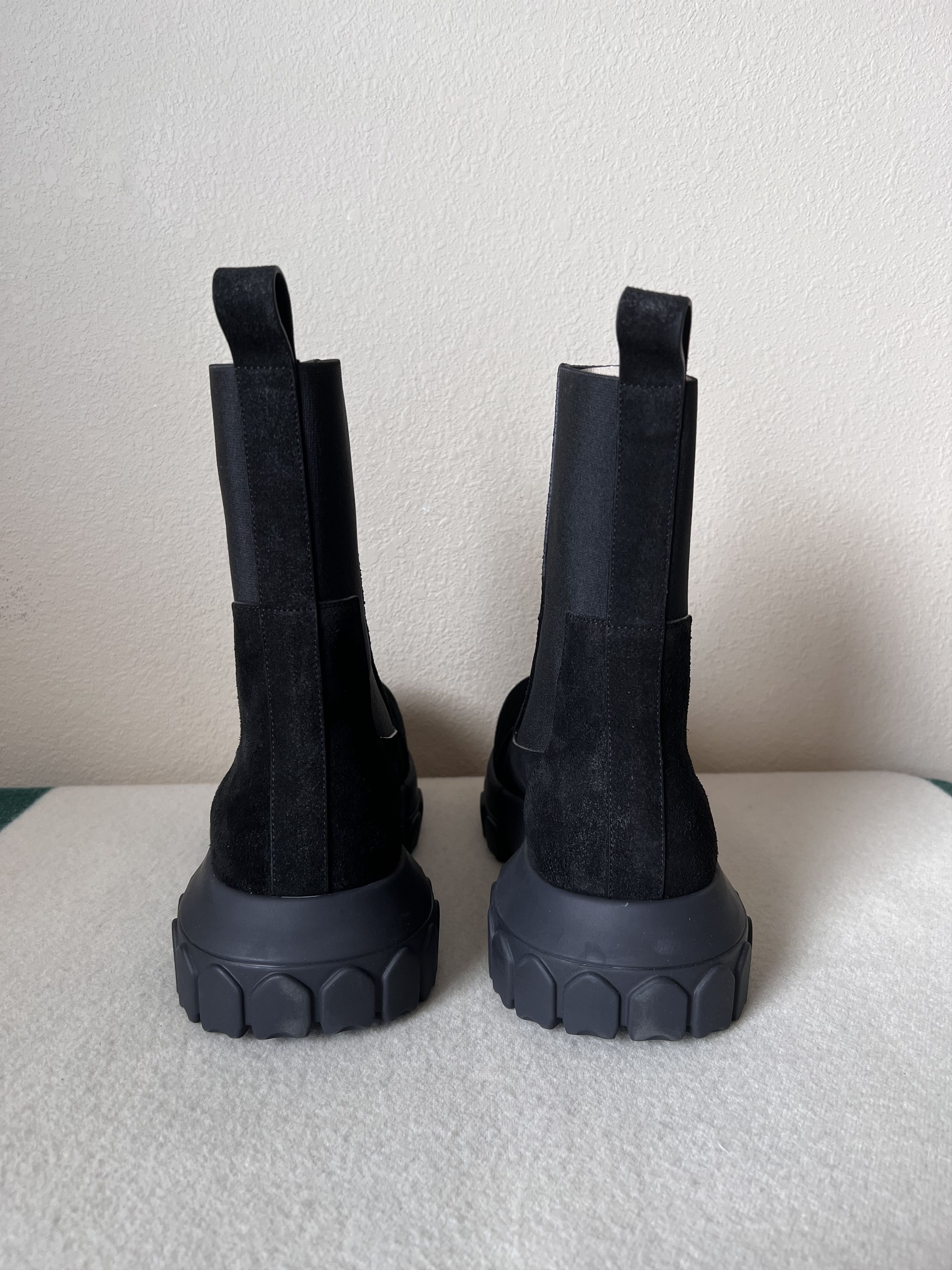 Rick Owens Rick Owens Beatle Bozo Tractor Boots in Black Suede Size US 11 / EU 44 - 5 Thumbnail