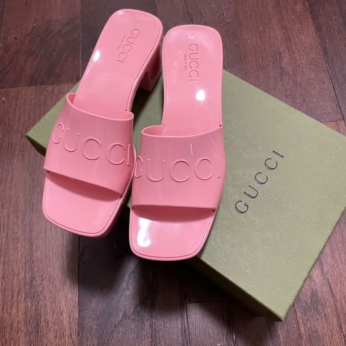 Gucci Gucci Women's Rubber Slide Sandals Grailed