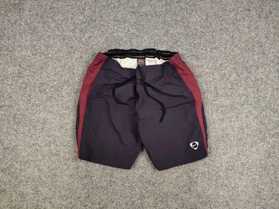 Nike Vintage 90's Nike Team Logo Swoosh Nylon Shorts Casual Size US 36 / EU 52 - 1 Thumbnail