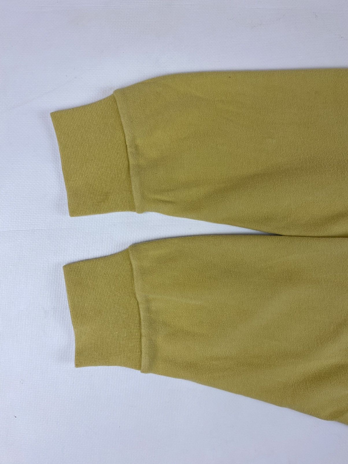 Hugo Boss × Vintage Mens Vintage Hugo Boss Sweatshirt Size L Size US L / EU 52-54 / 3 - 7 Thumbnail