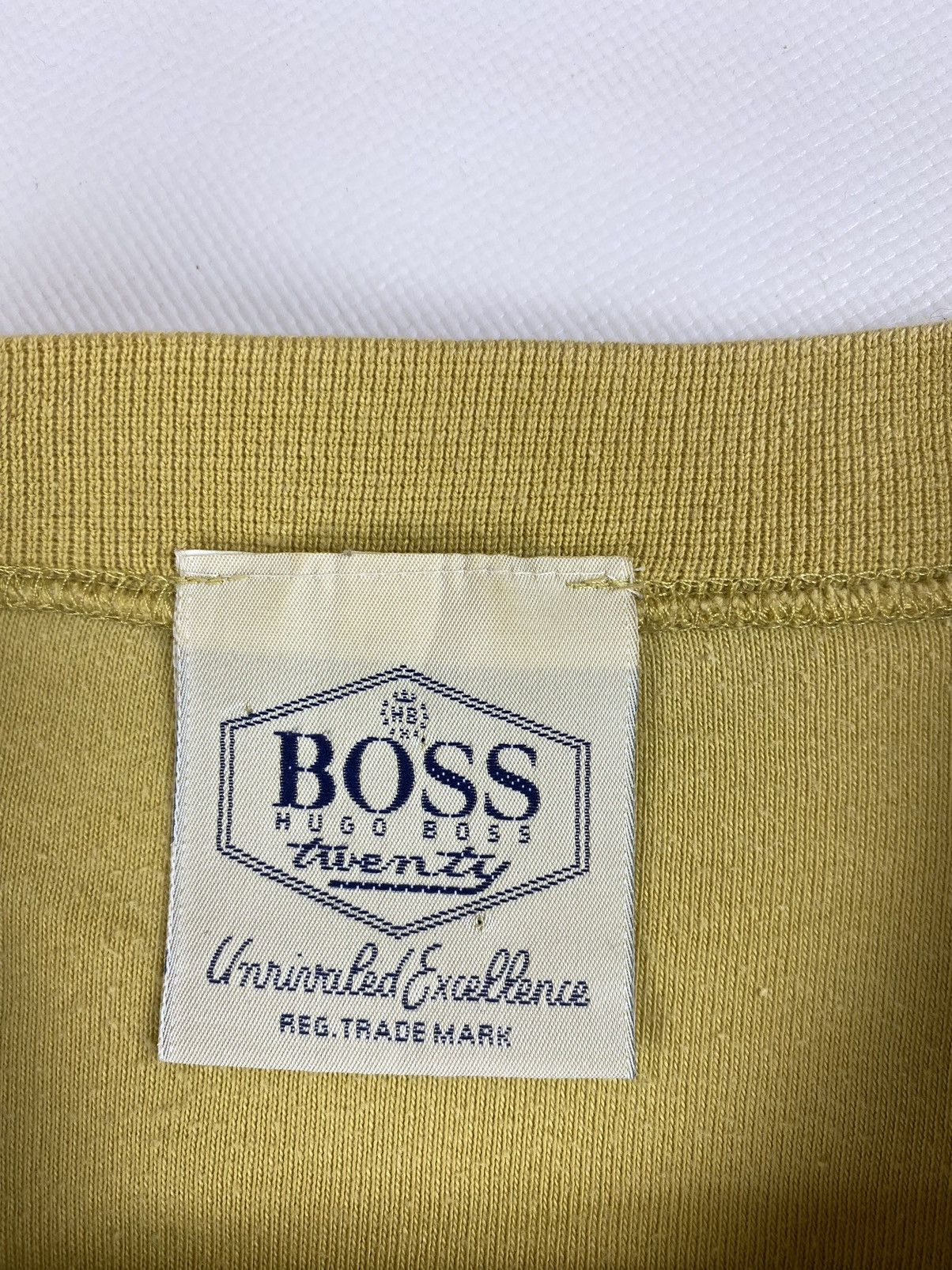 Hugo Boss × Vintage Mens Vintage Hugo Boss Sweatshirt Size L Size US L / EU 52-54 / 3 - 8 Thumbnail