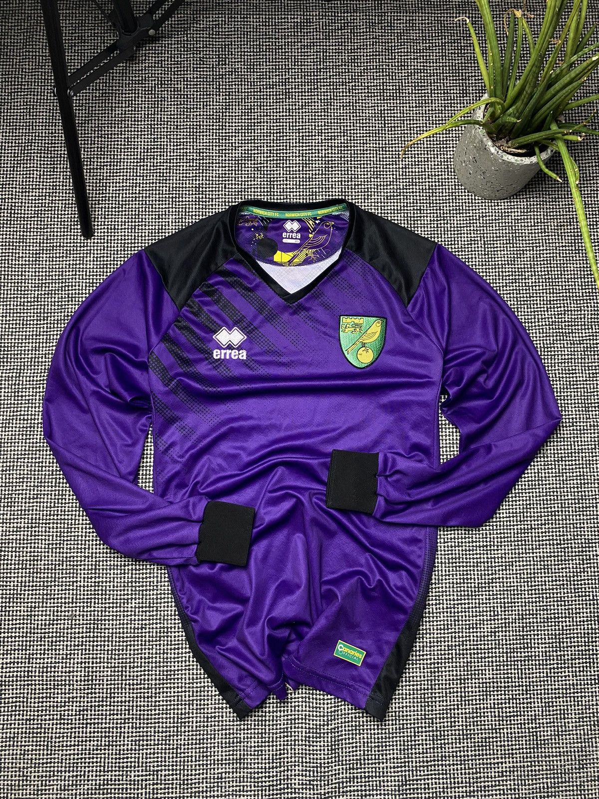 Vintage Vintage soccer jersey Norwich city Size US M / EU 48-50 / 2 - 1 Thumbnail