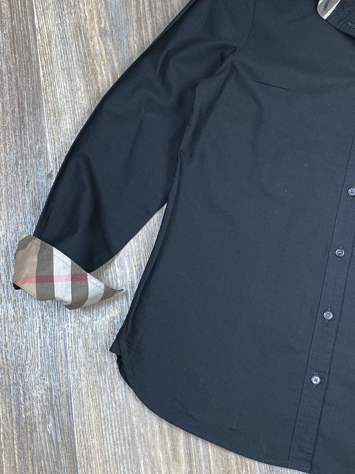 Burberry Burberry Brit nova check black shirt Size US XS / EU 42 / 0 - 6 Thumbnail