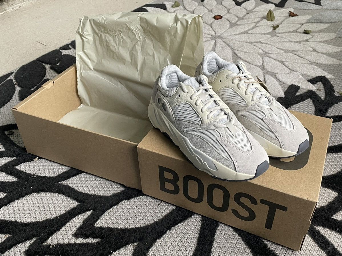 adidas Yeezy Boost 700 Analog