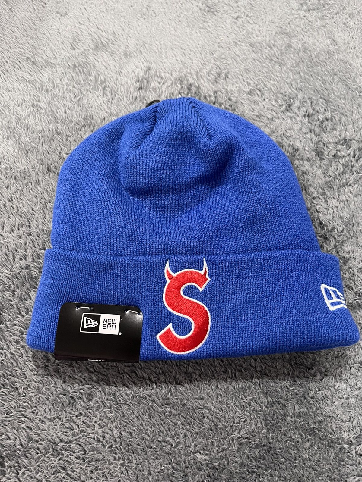 Supreme New Era S Logo Beanie FW22
