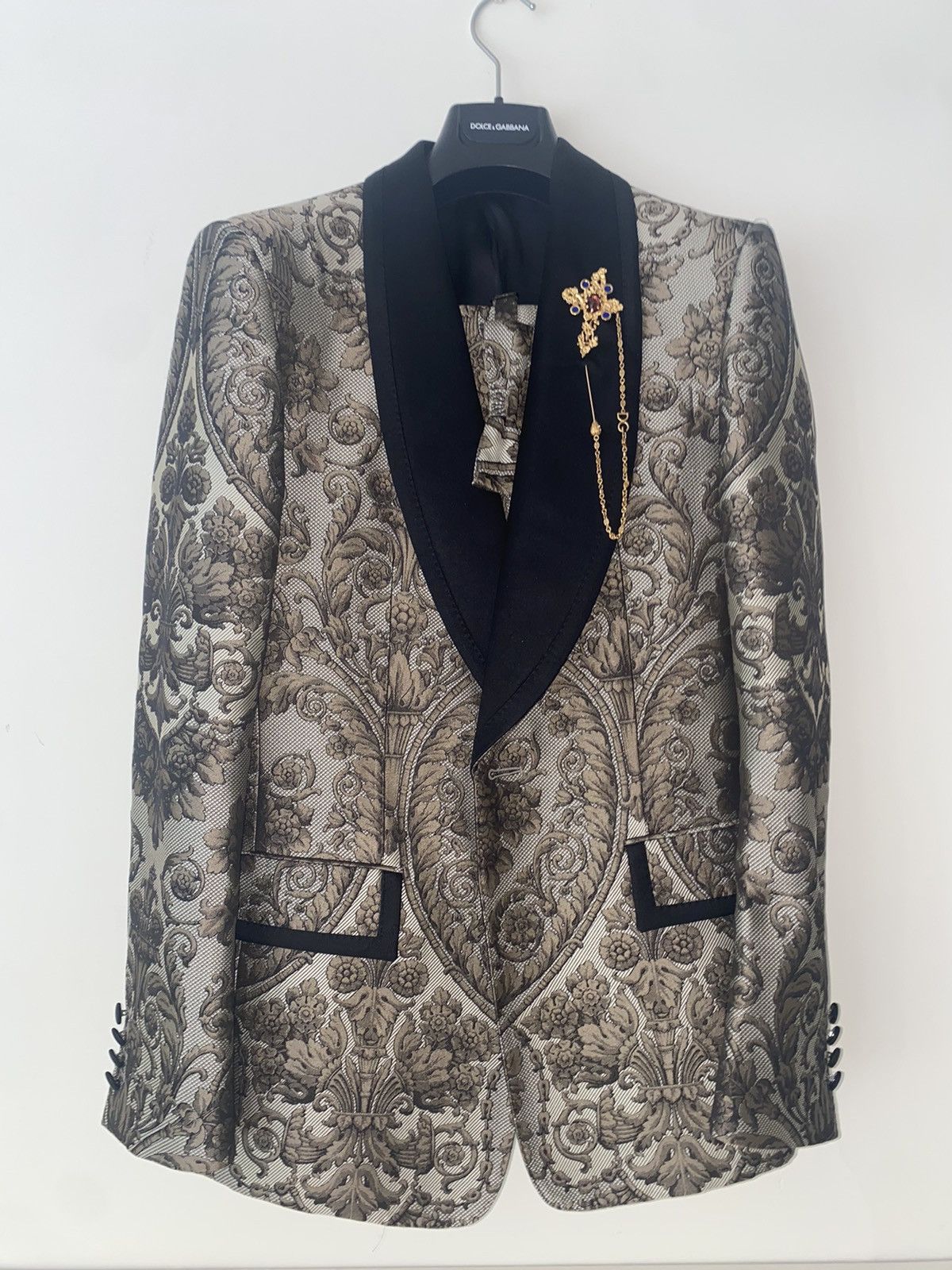 MUSTGONOW Handmade Baroque Jacquard D&G 3 Piece Tuxedo