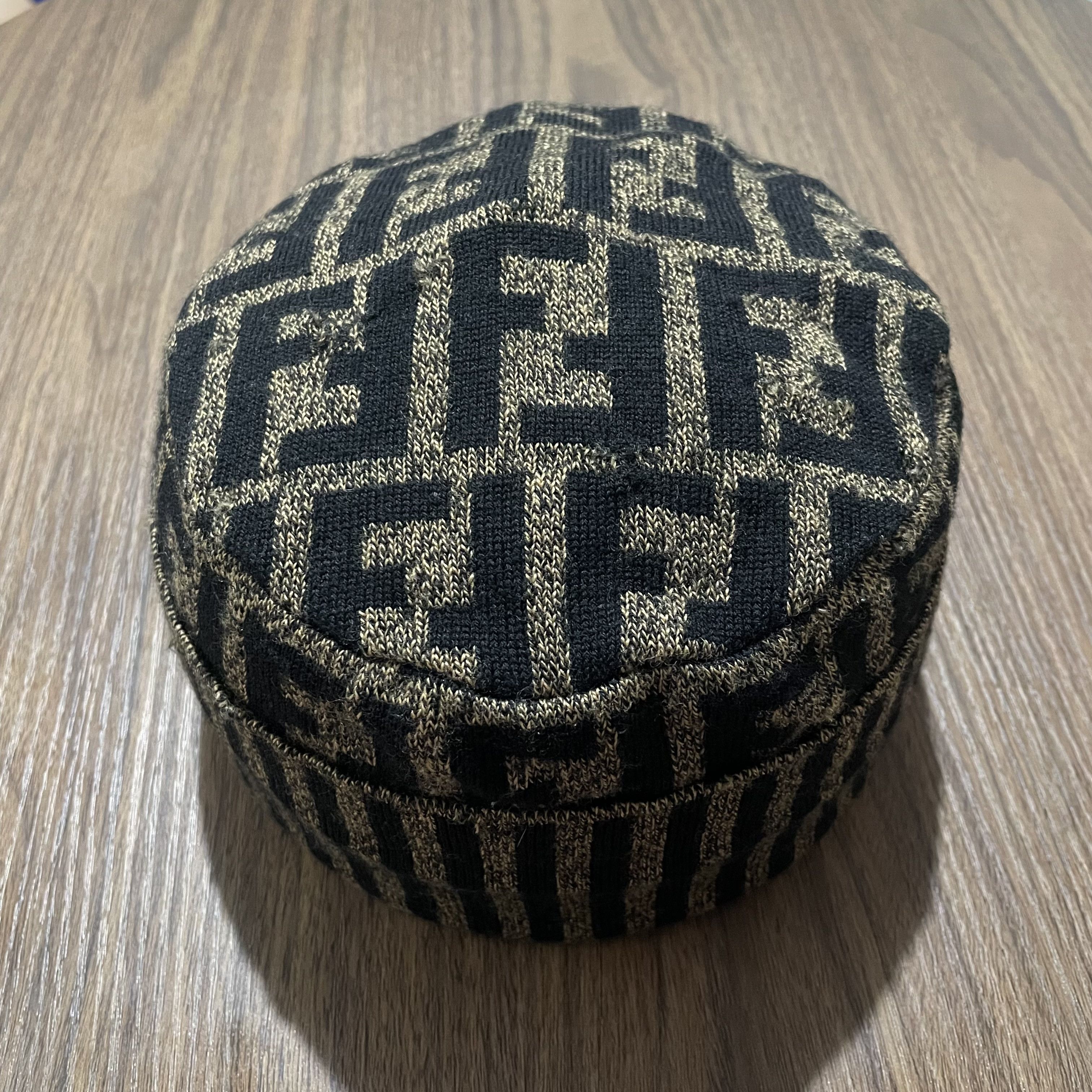 Fendi × Vintage Vintage Fendi Beanie Hats Size ONE SIZE - 1 Thumbnail