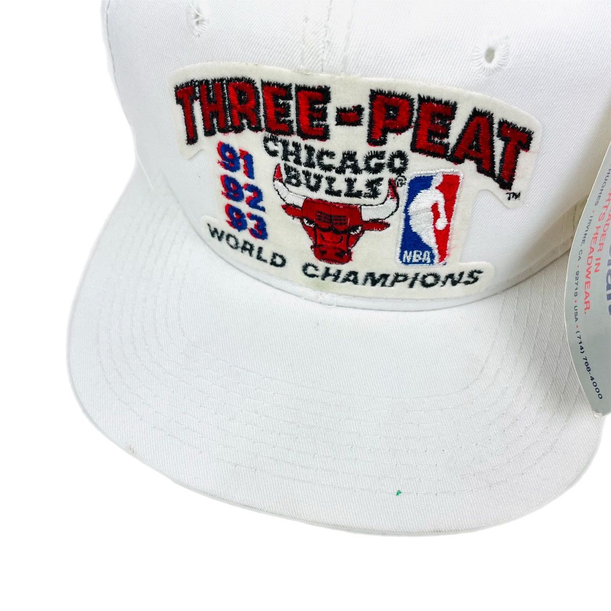 NBA × Sports Specialties × Vintage Vintage Chicago Bulls Sports Specialties 3 Peat SnapBack Hat Size ONE SIZE - 2 Thumbnail