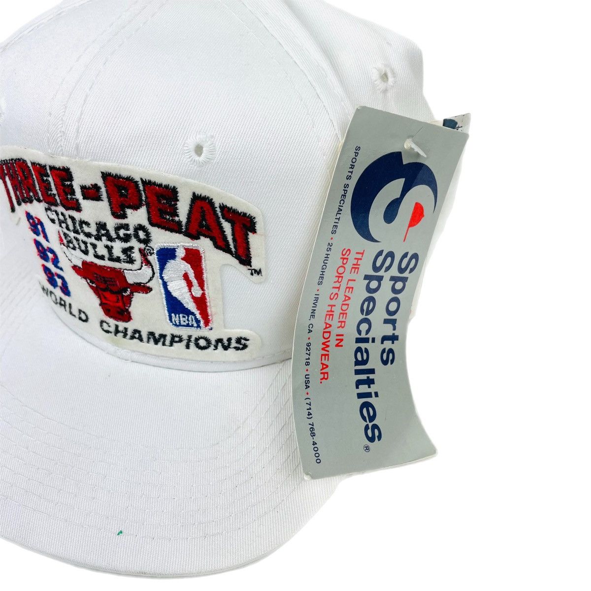NBA × Sports Specialties × Vintage Vintage Chicago Bulls Sports Specialties 3 Peat SnapBack Hat Size ONE SIZE - 3 Thumbnail