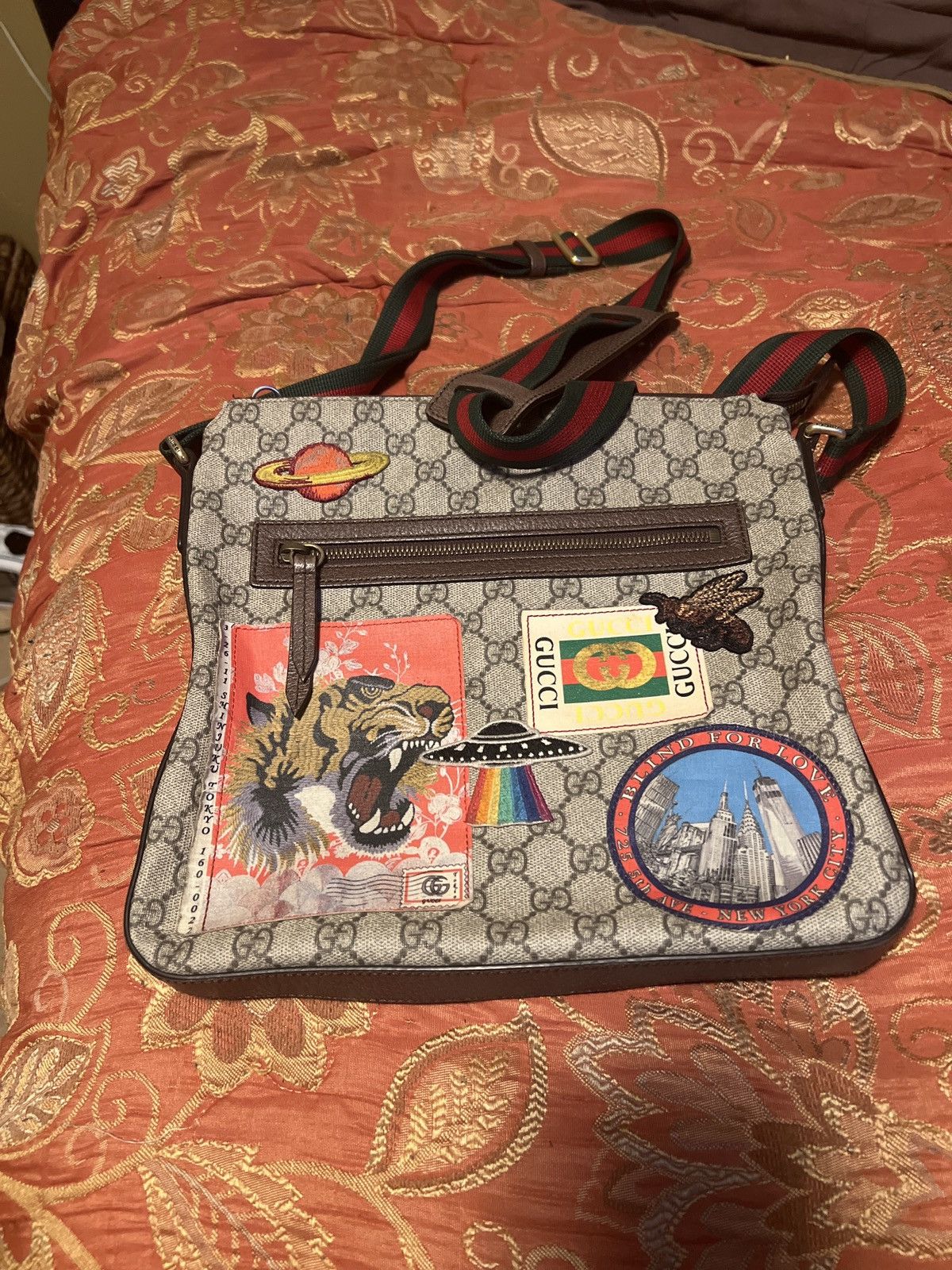 Gucci messenger bag