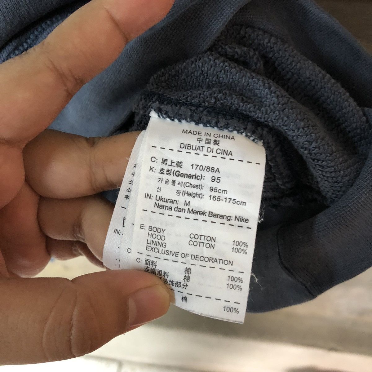 Nike Nike big logo cartoon running Blue Faded Hoodie #3193 Size US M / EU 48-50 / 2 - 10 Thumbnail