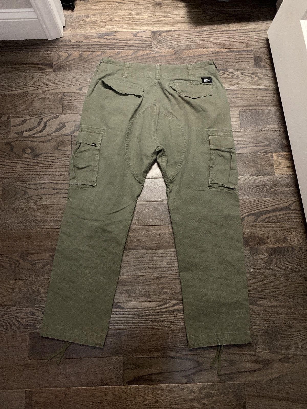 Nike Nike sb cargo pants military green Size US 32 / EU 48 - 2 Thumbnail