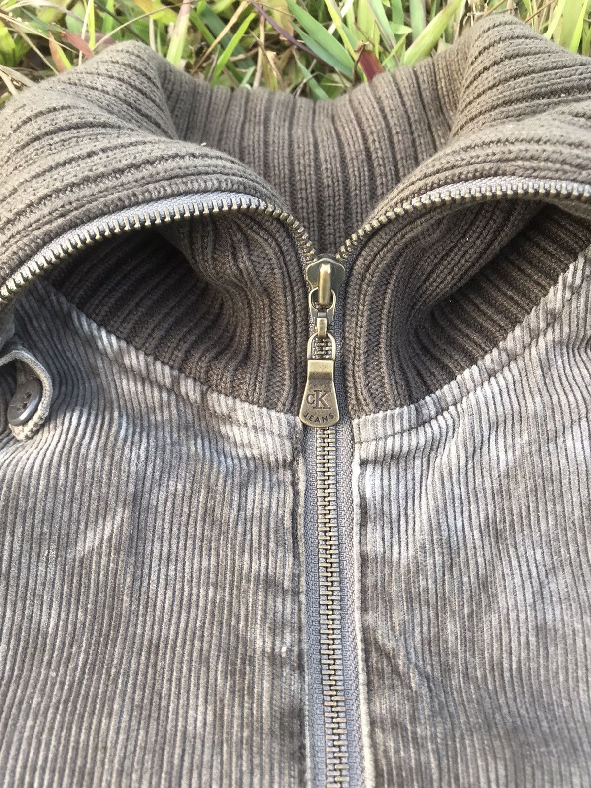 CALVIN KLEIN JEANS (GJ11)