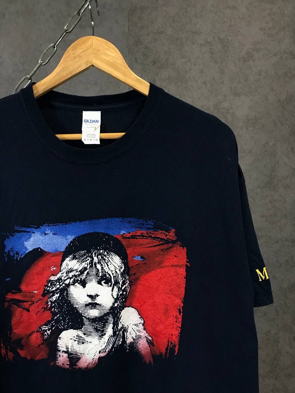Vintage Les Miserables vintage tee Size US XL / EU 56 / 4 - 2 Thumbnail
