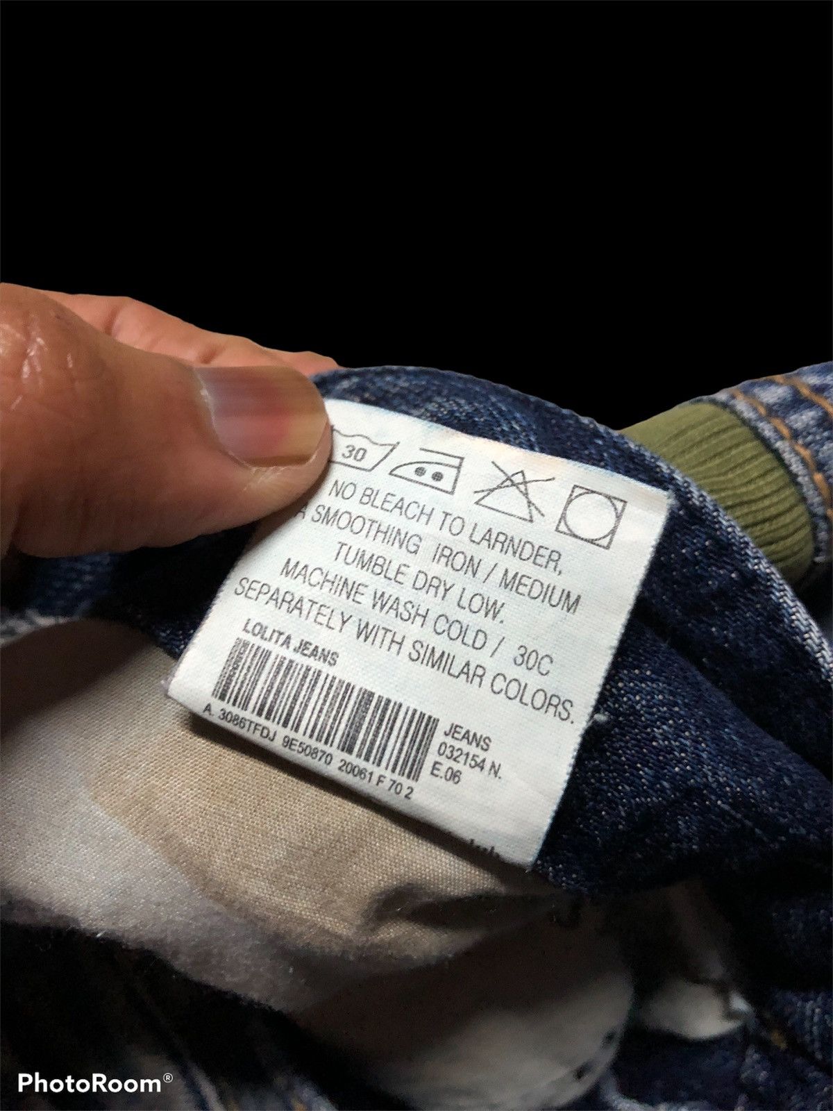 Other WASHED BLUE LOLITA RABBIT EMBROIDERY JEANS Size US 29 - 4 Thumbnail