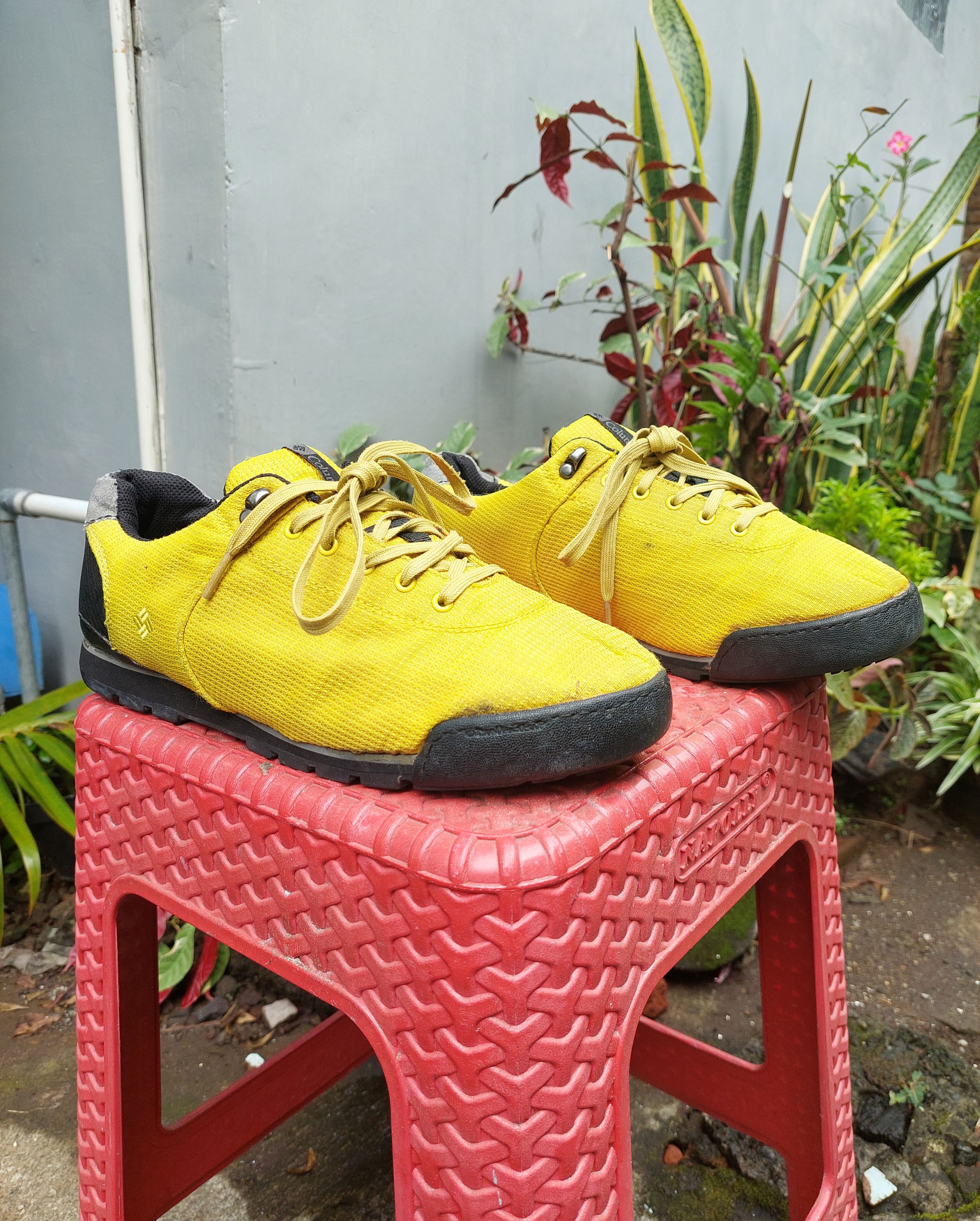 columbia contour comfort shoes