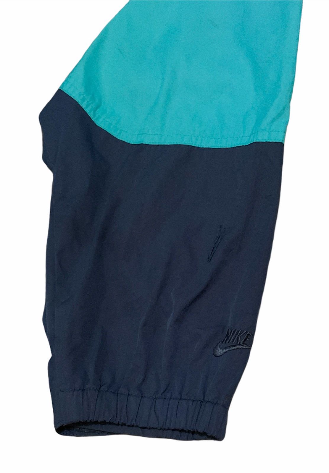Nike ACG × Vintage Rare Vintage Brand Nike ACG Mutlicolour Windbreaker 1990s Size US L / EU 52-54 / 3 - 5 Thumbnail