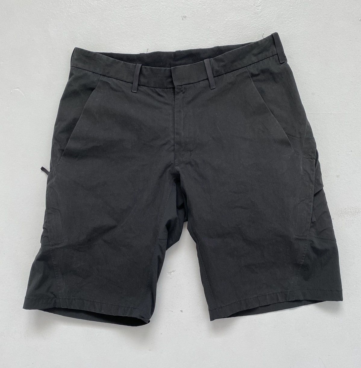 Pre-owned Veilance Arc'teryx  Apparat Shorts In Black