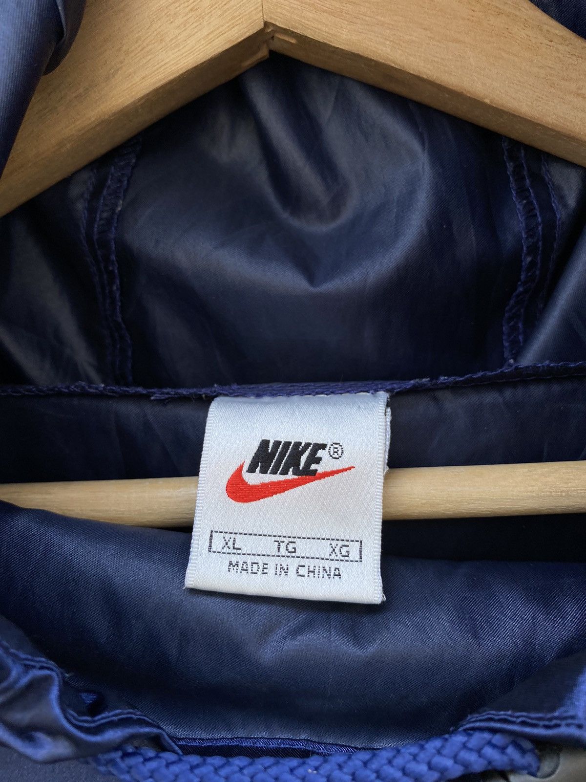 Nike 💥RARE💥Vintage 90s NIKE CENTER LOGO Embroidered Baggy Hoodie Size US XL / EU 56 / 4 - 3 Thumbnail