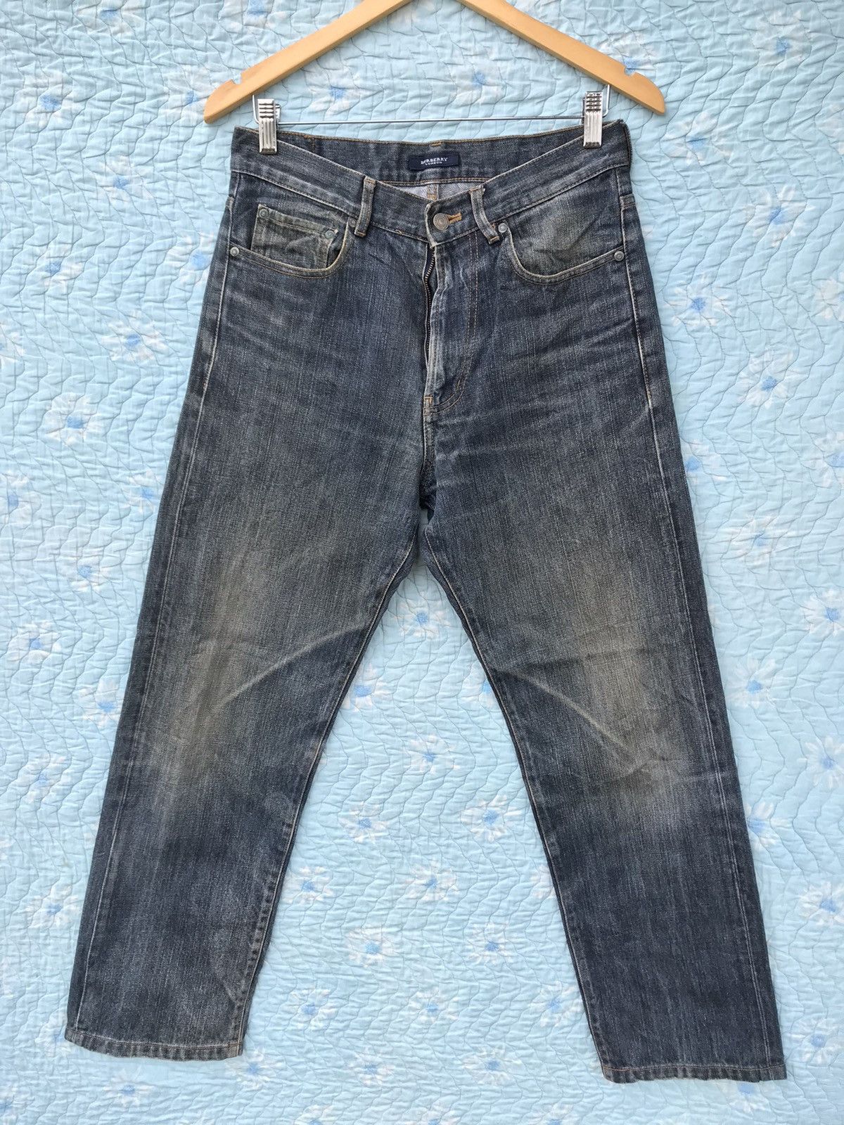 (B125). VINTAGE BURBERRY