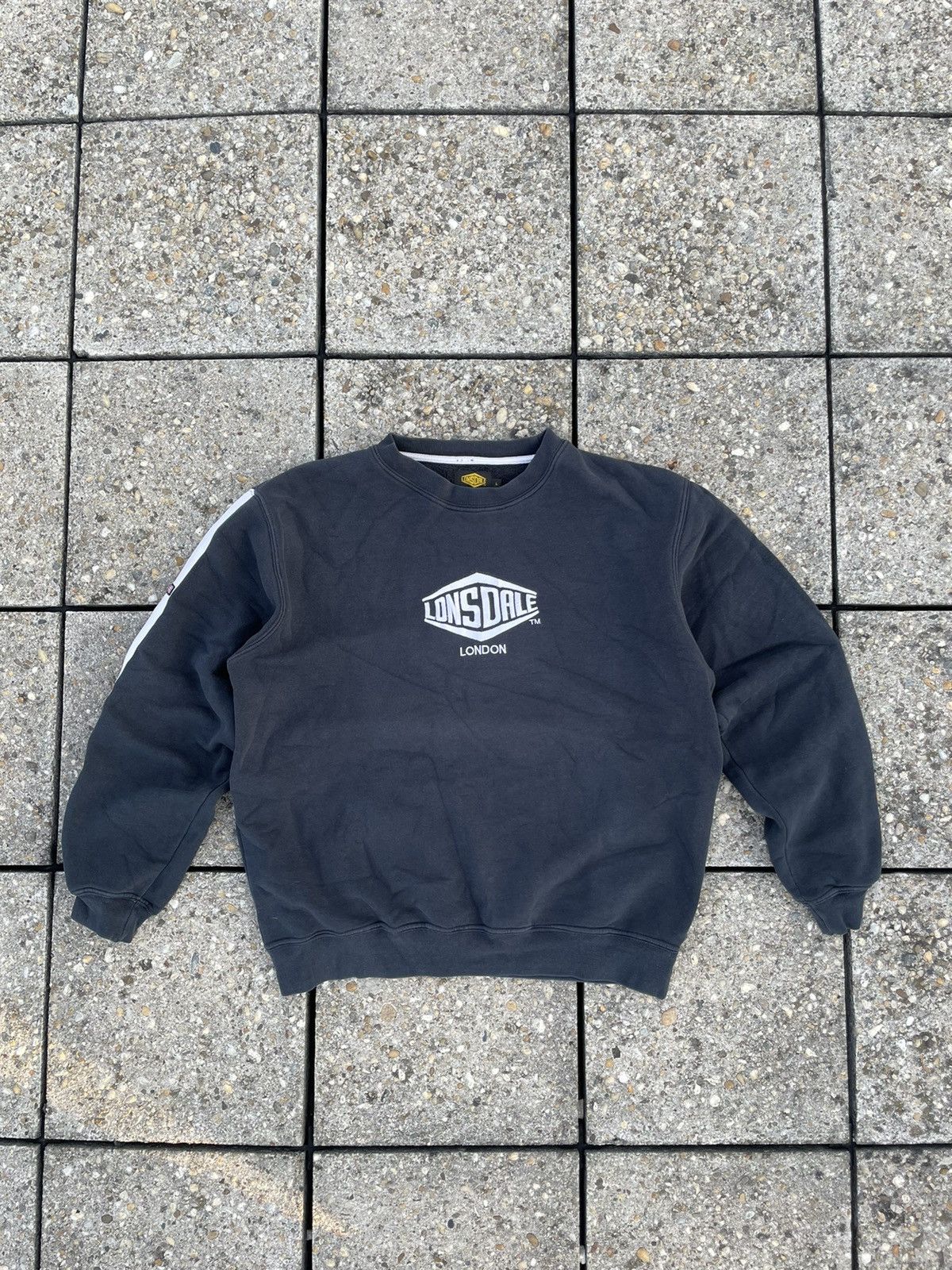 Lonsdale Vintage Lonsdale London Embroidered Logo Sweatshirt Size US L / EU 52-54 / 3 - 1 Thumbnail