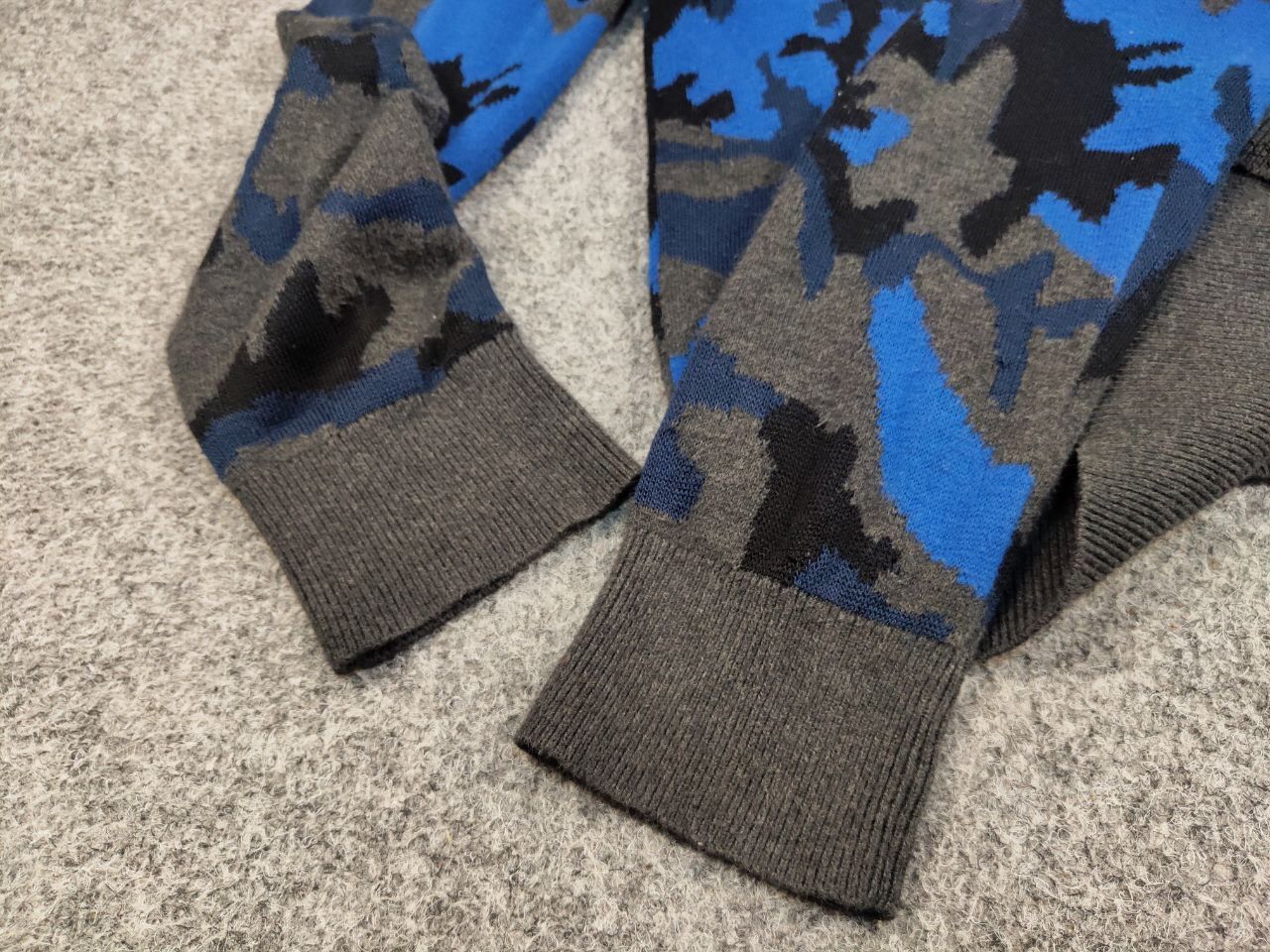 Sandro Sandro Blue Camo Wool pull Knitwear & Sweatshirts Size US S / EU 44-46 / 1 - 17 Thumbnail