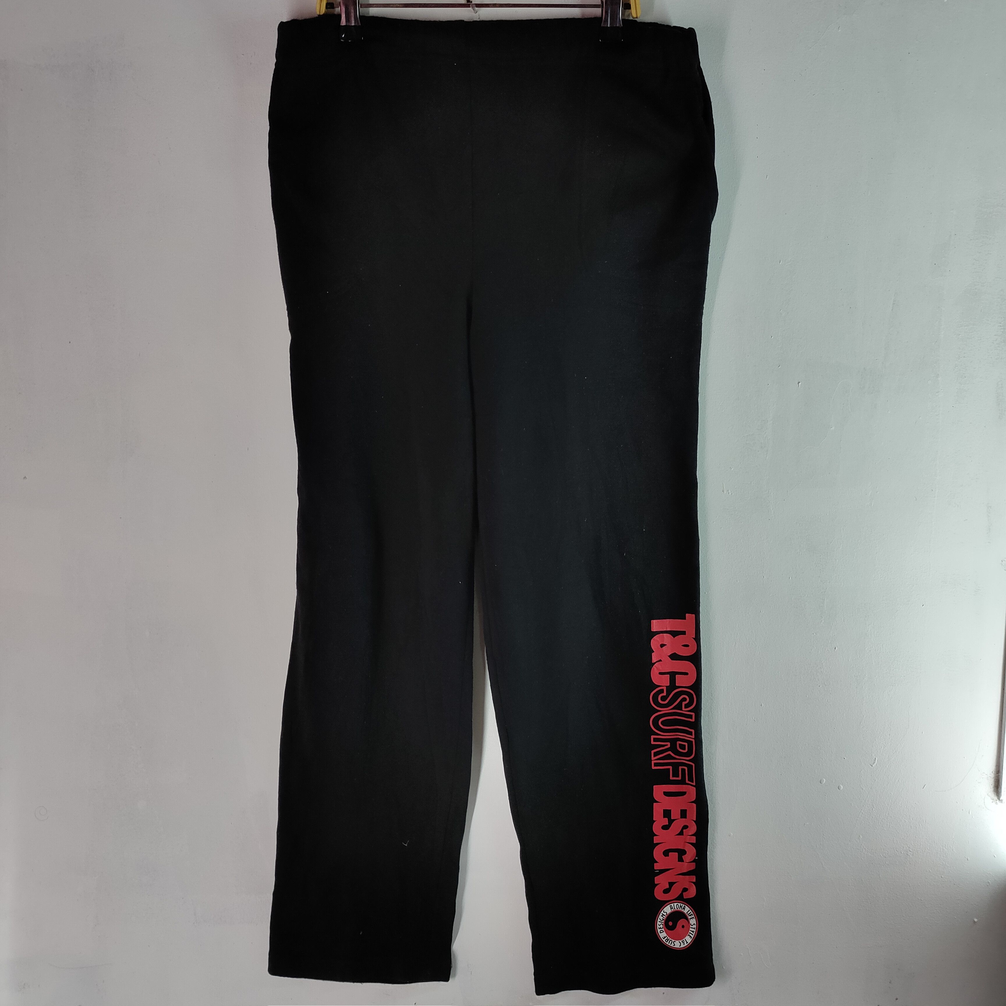 Sports Specialties T&C SURF TOWN COUNTRY SPELLNOUT JOGGER SWEAT PANT Size US 36 / EU 52 - 2 Thumbnail